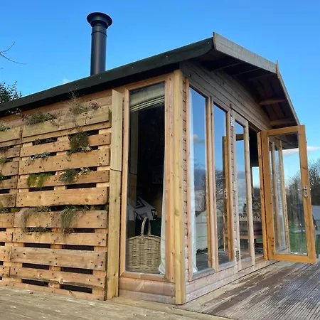 The Deer Hut At Carr House Farm Hotel Scarborough Exterior photo